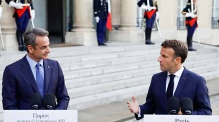 Ο Πρωθυπουργός, ευχαρίστησε τον Γάλλο Πρόεδρο για την ξεκάθαρη στήριξη στα ελληνικά δίκαια